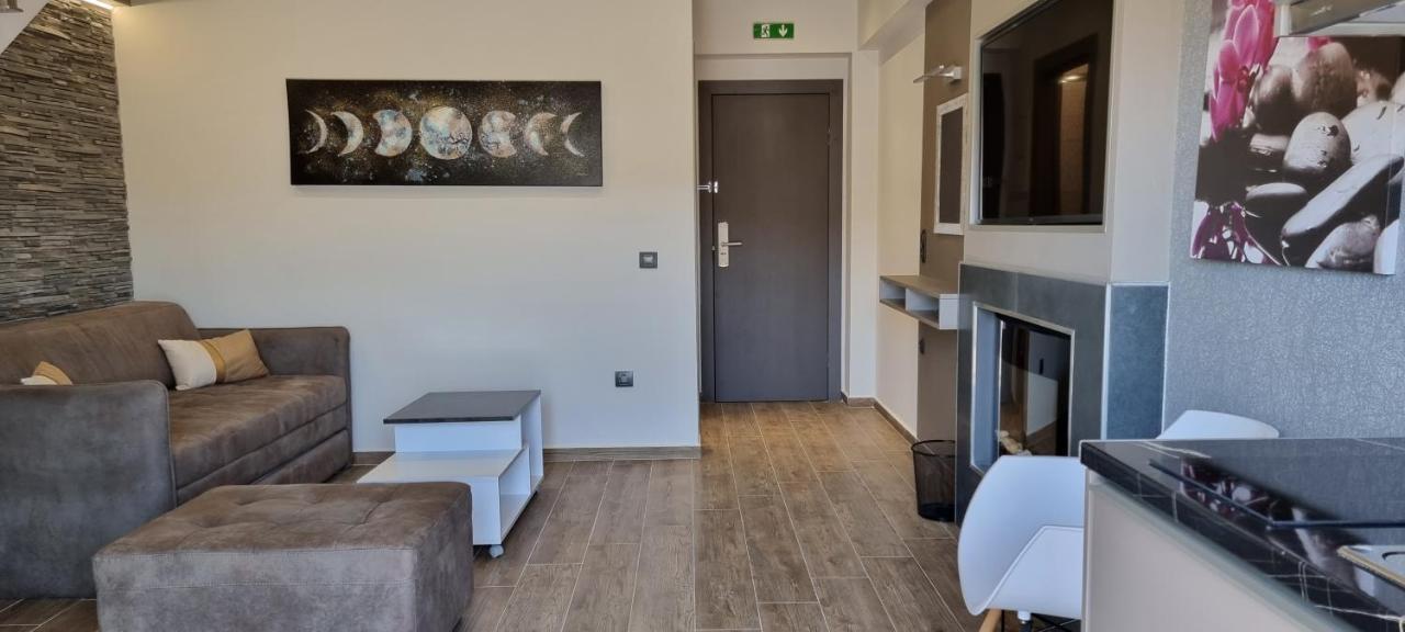 Luxsuites Офринион Екстериор снимка