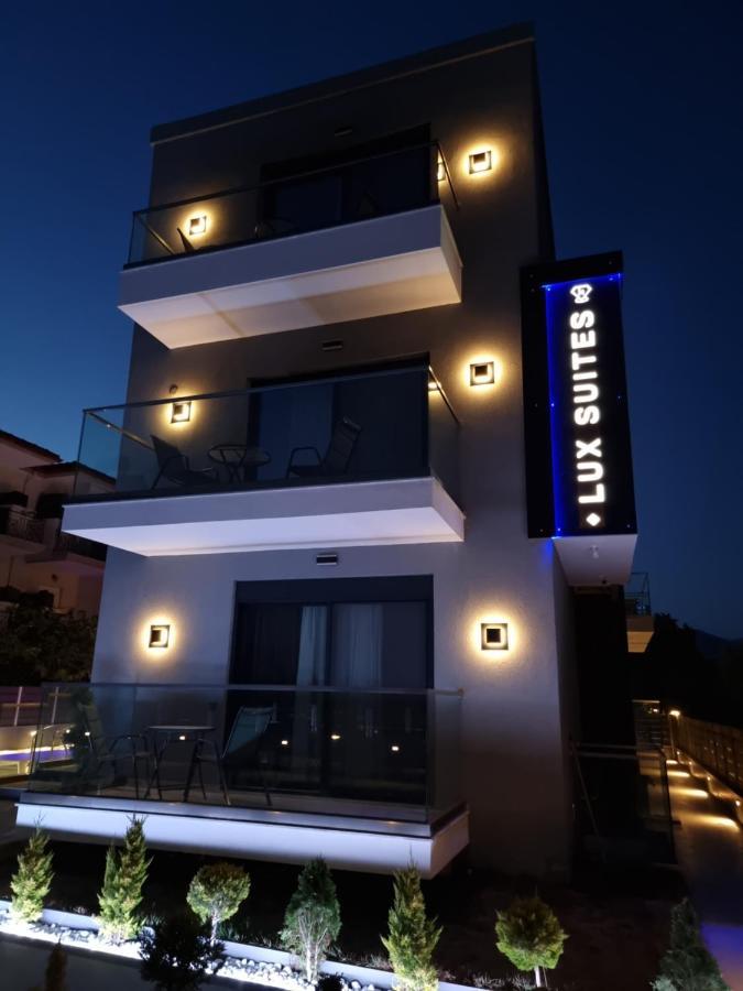 Luxsuites Офринион Екстериор снимка
