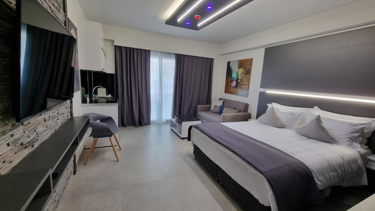 Luxsuites Офринион Екстериор снимка