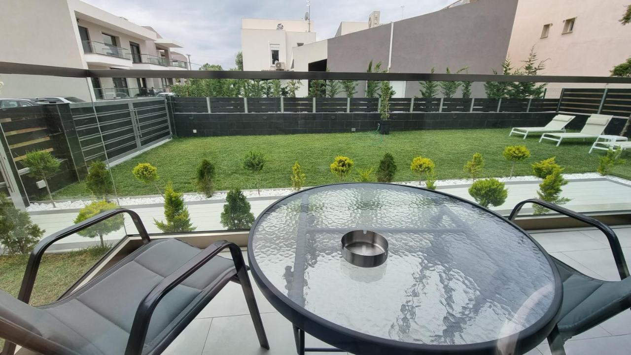Luxsuites Офринион Екстериор снимка