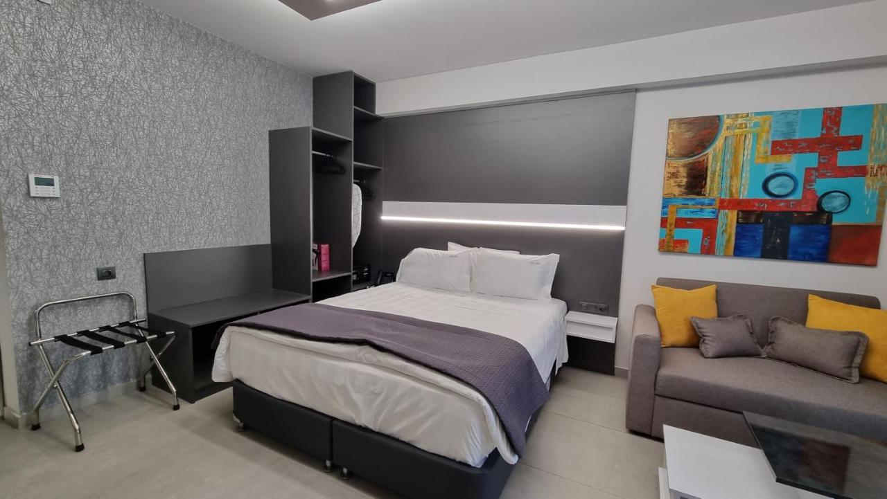Luxsuites Офринион Екстериор снимка