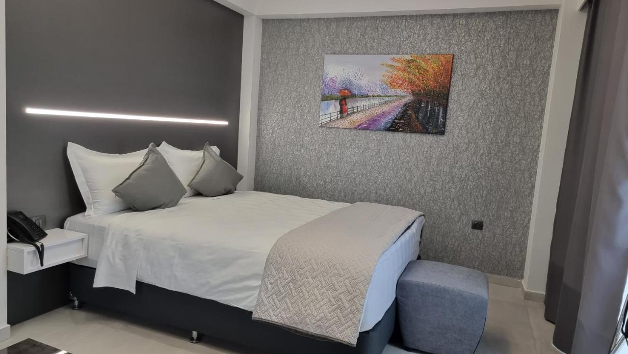 Luxsuites Офринион Екстериор снимка