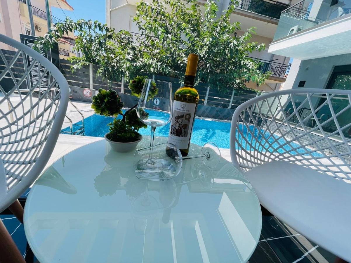 Luxsuites Офринион Екстериор снимка